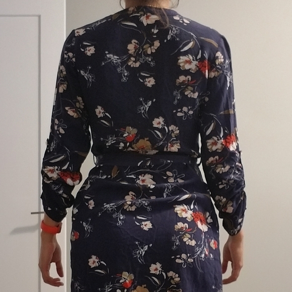 Light floral dress - Picture 6 of 7